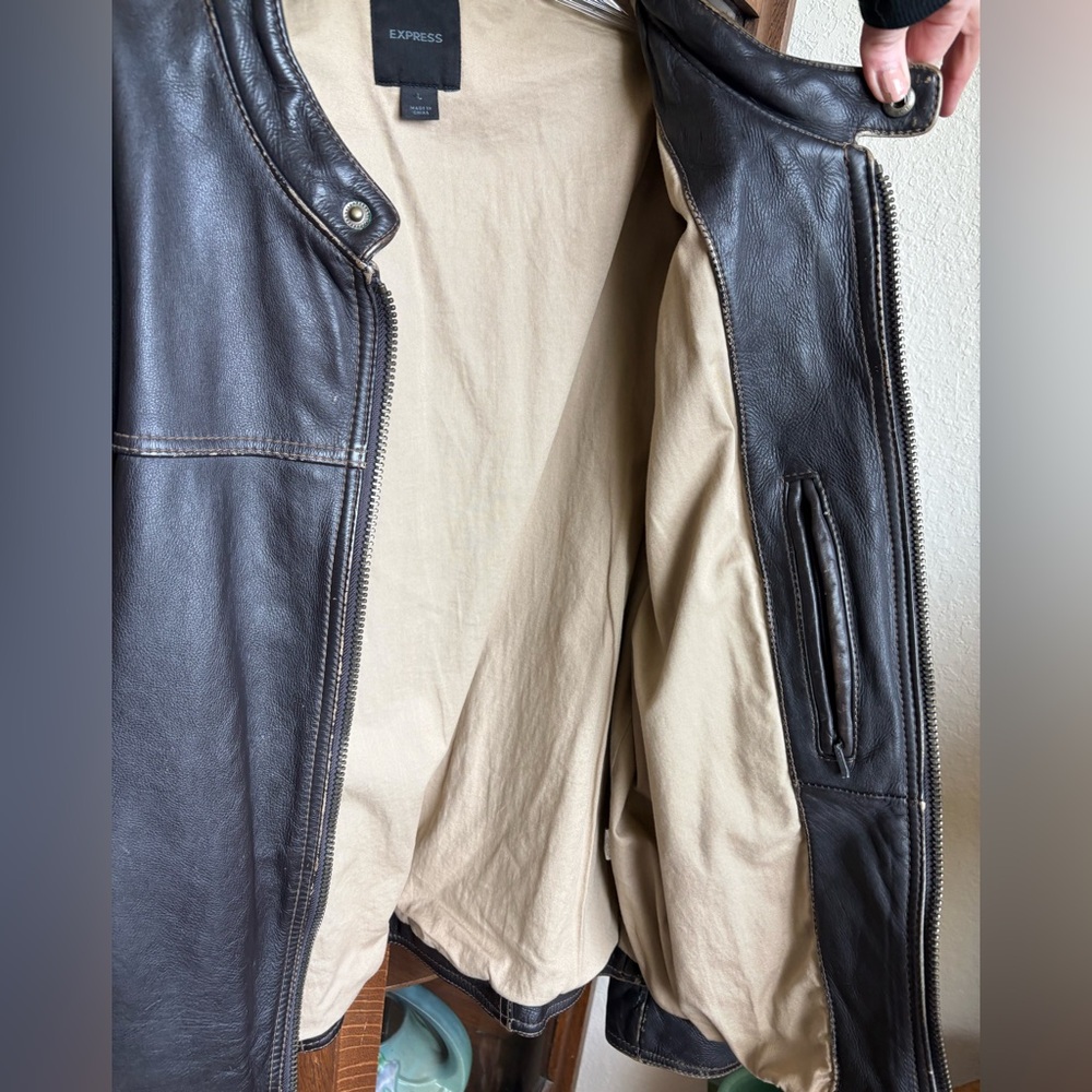 Vintage Brown Bomber Motto Leather Jacket Express Large Distressed Finish 90s. - Picture 13 of 16